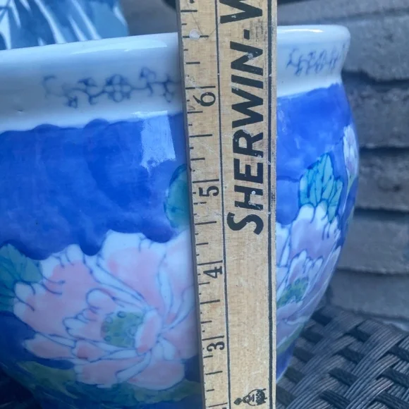 Planter - Picture 3 of 9